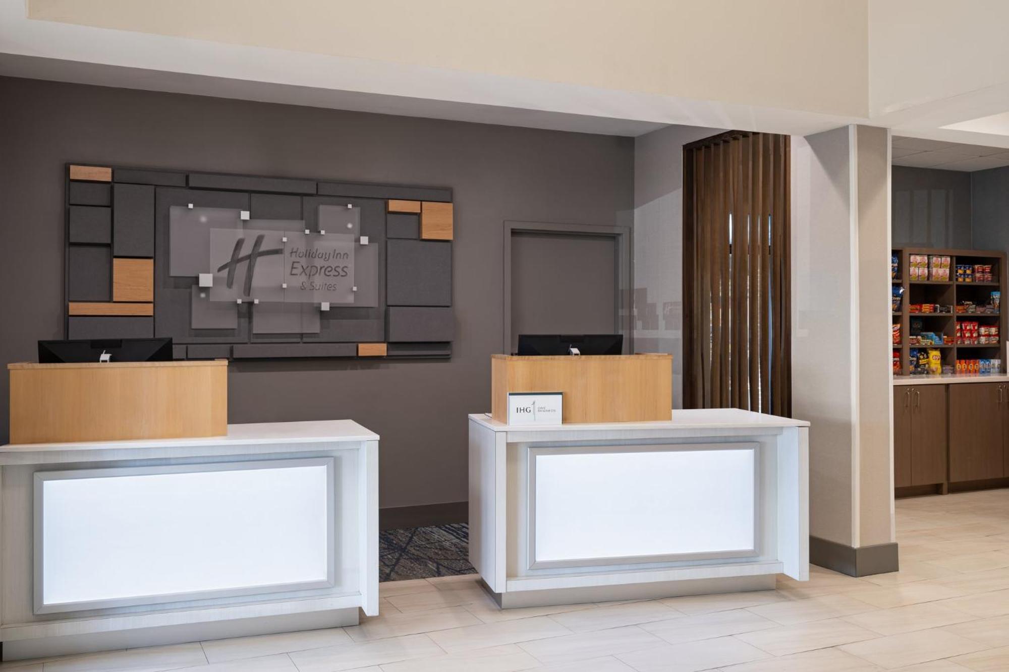 Express North / I-275 By Ihg Hotel 2*