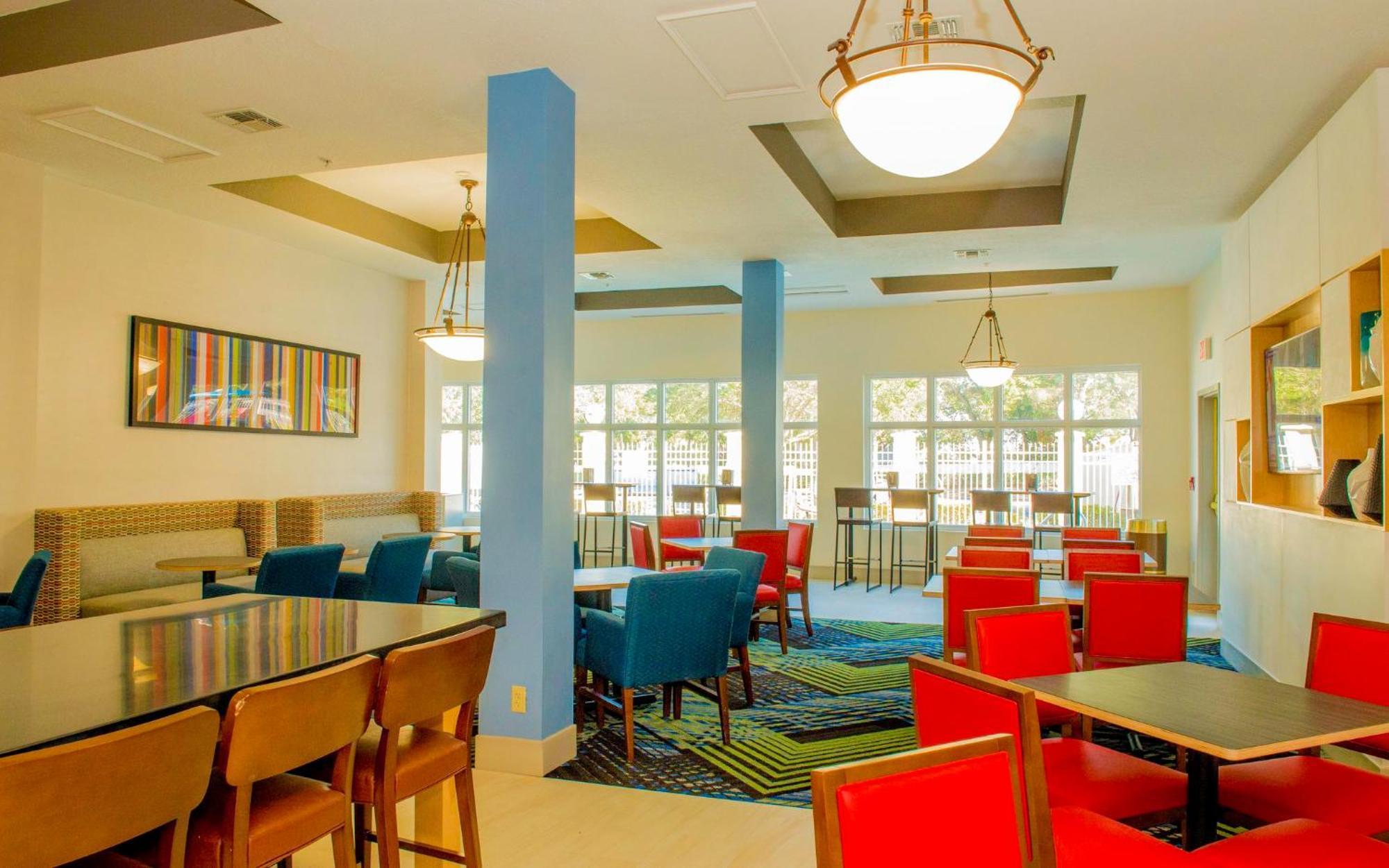 Express North / I-275 By Ihg Hotel 2*