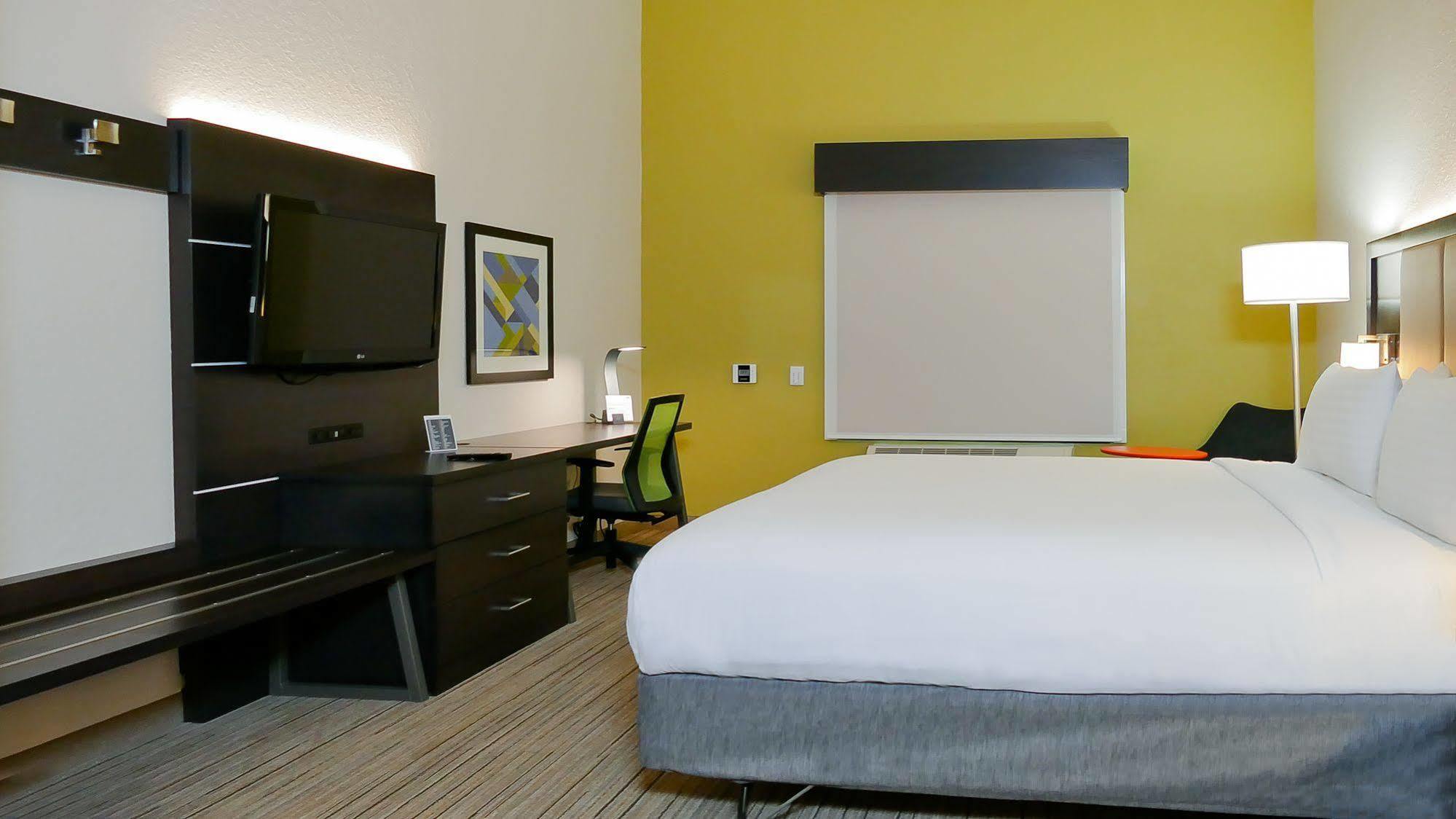 Express North / I-275 By Ihg 2* São Petersburgo